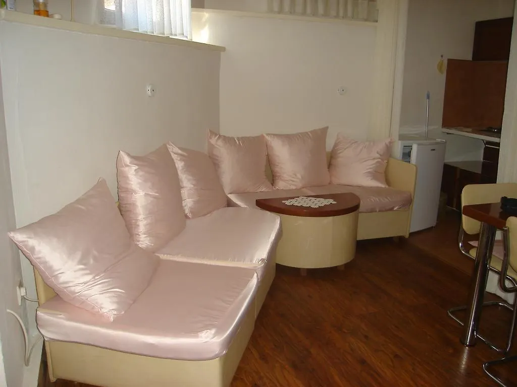 Collins Apartments Pula